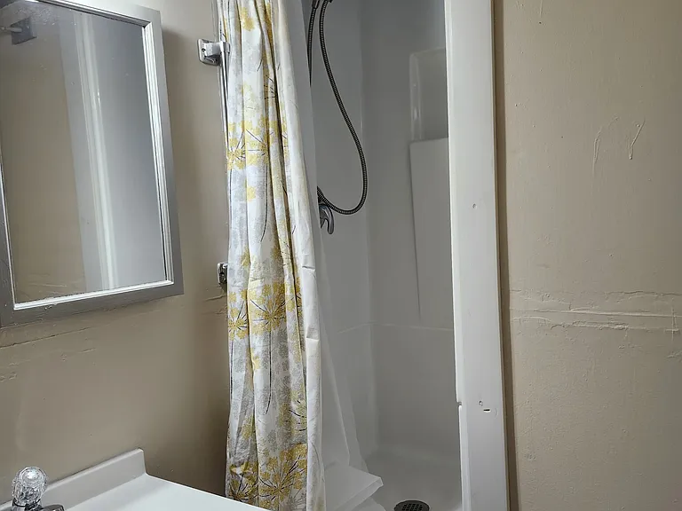1831 Oxford Ave SW #202 — Photo 10
