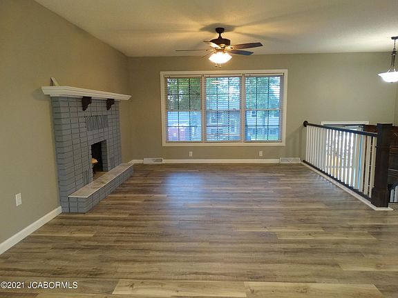 2nd image of 5024 Woodhaven Dr