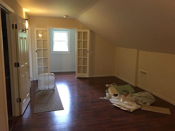 showing your door and the downstairs door way