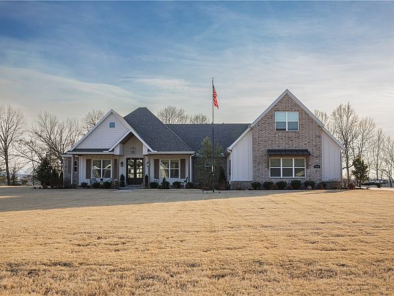 2nd image of 1455 River Point Rd