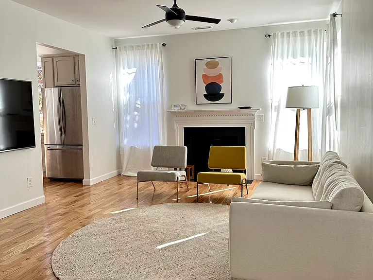1820 Pear Tree Ln — Photo 8