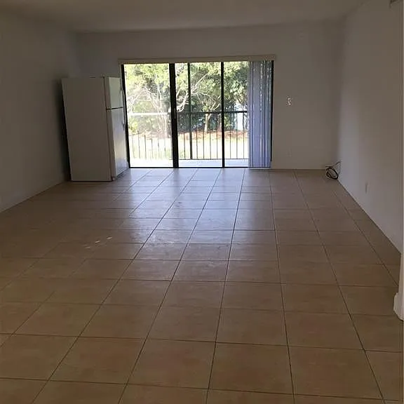 331 Lakeview Dr #201 — Photo 14