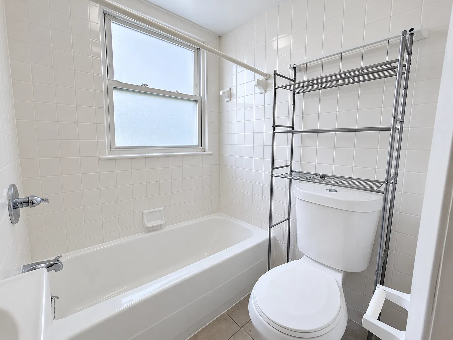3 bed, 1.5 bath, $2,500 — Photo 2