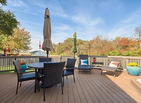 Plenty of room for outdoor entertaining!