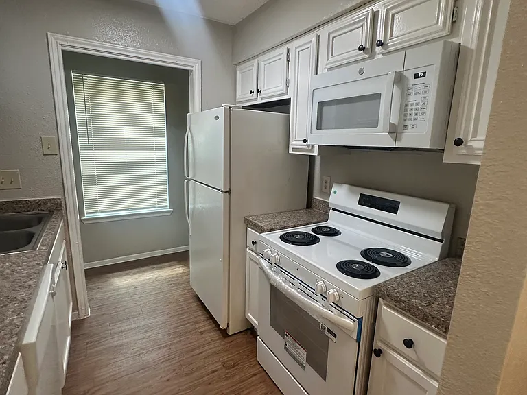 1304 Brenda Ln #A — Photo 8