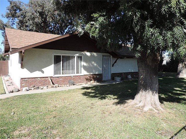 1st image of 24874 Dracaea Ave