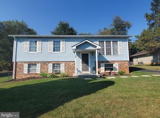15 Lee Way, Charles Town, WV 25414
