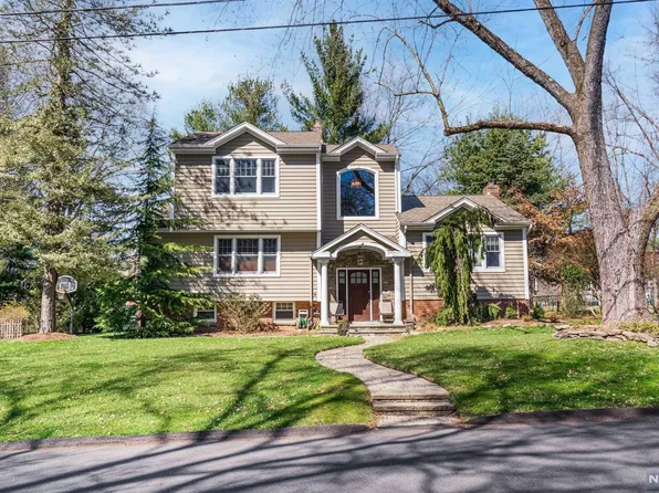57 Rugen Dr, Harrington Park, NJ 07640