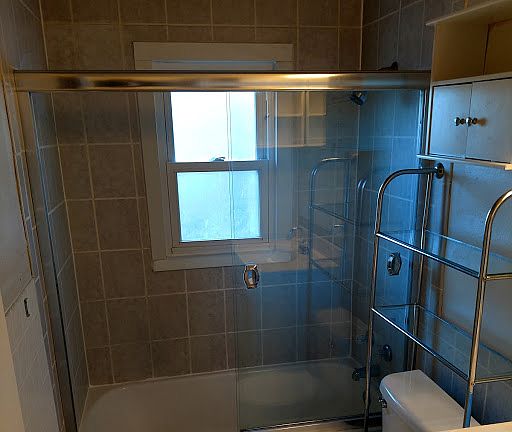 4th image of 2150 Uceyle Ave