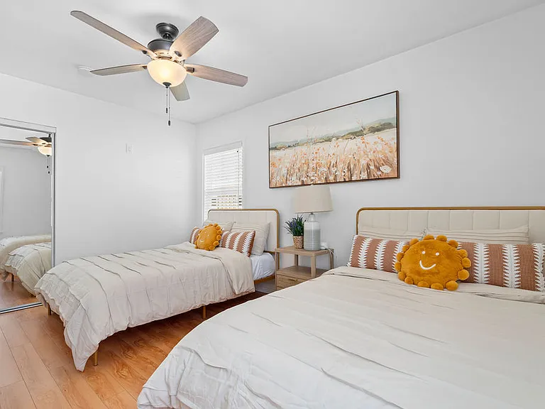 2109 N Valley St — Photo 12
