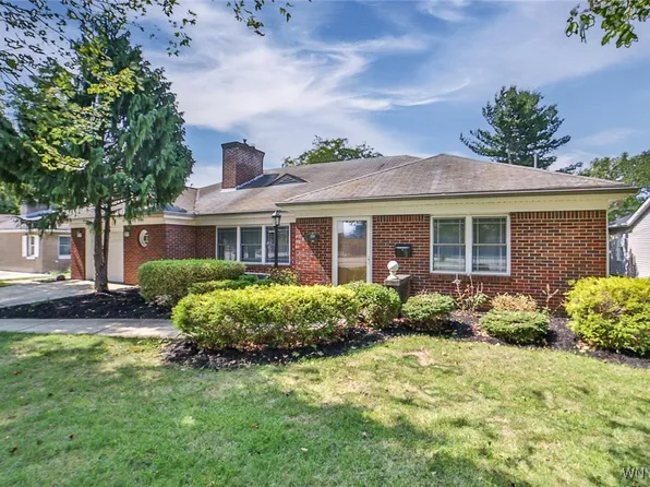 138 Farber Ln, Williamsville, NY 14221