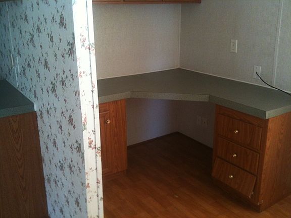 4th image of 1655 Conkling Dr
