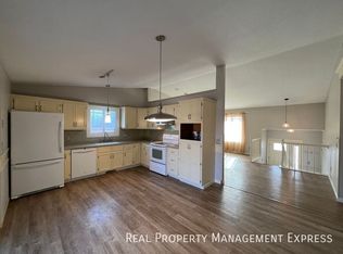6104 W 53rd St, Sioux Falls, SD 57106