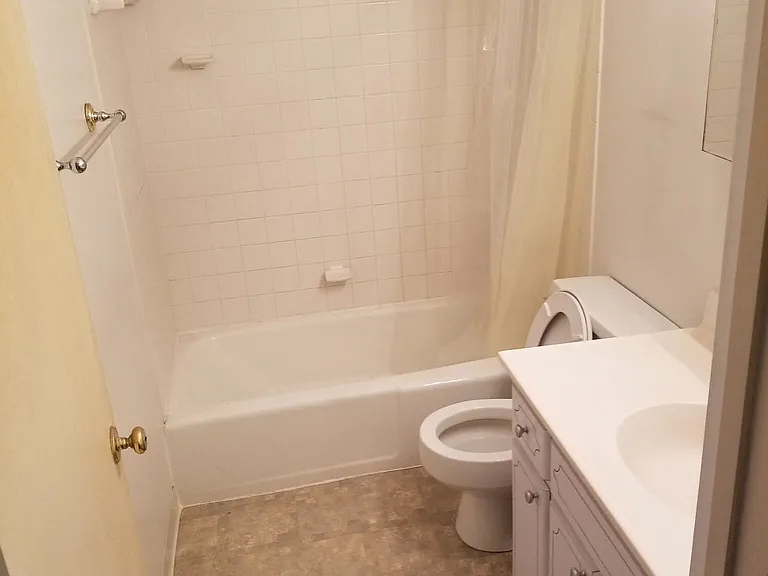 721 Pennsbury Blvd — Photo 27