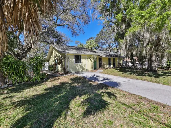 3944 Iola Dr, Sarasota, FL 34231