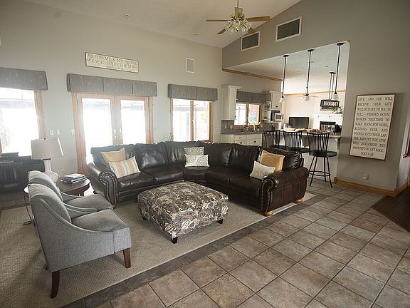 3rd image of 1318 Pelican Bay Pl