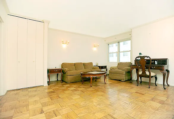 Rented by Compass | media 9