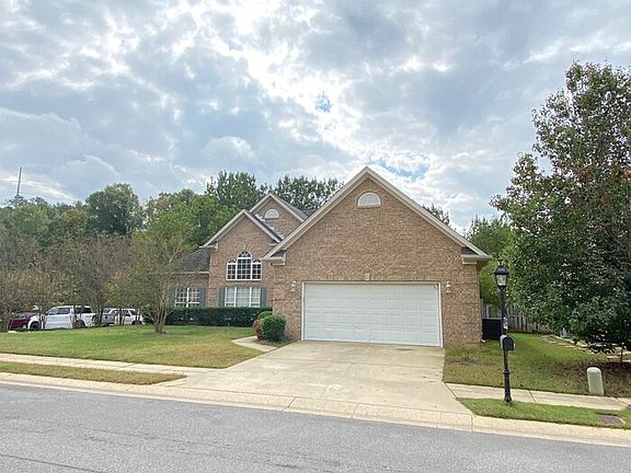3rd image of 129 Thorn Berry Dr