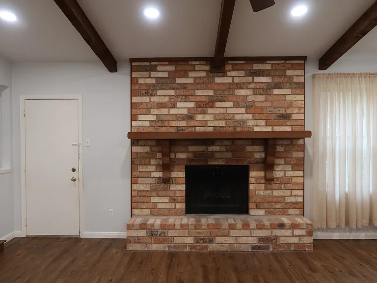 101 Travis Ln — Photo 15