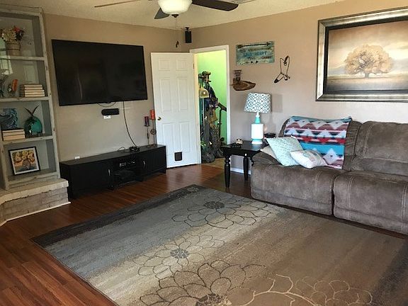 2nd image of 4320 Clover Ave