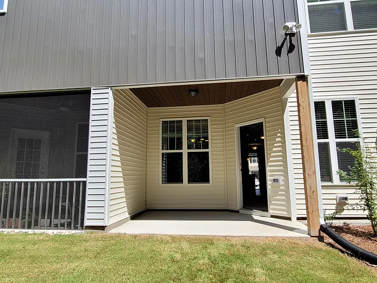1036 Brightskies St — Photo 7