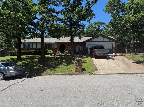 2152 N Vancouver Ave, Tulsa, OK 74127
