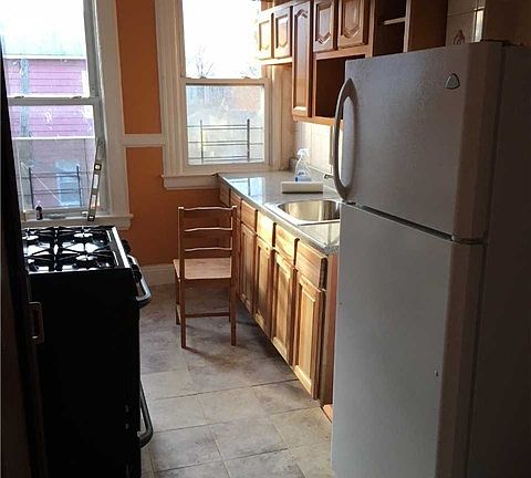 4th image of 87-16 104th St