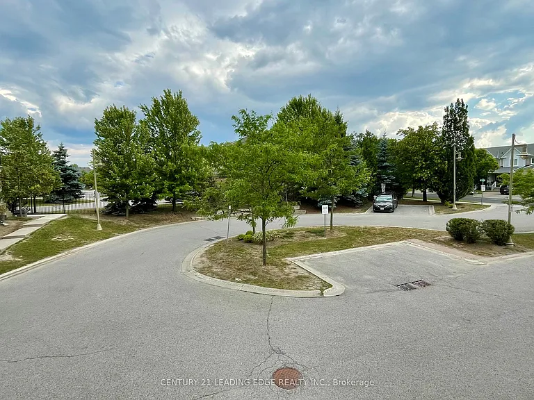 2083 Bur Oak Ave — Photo 25