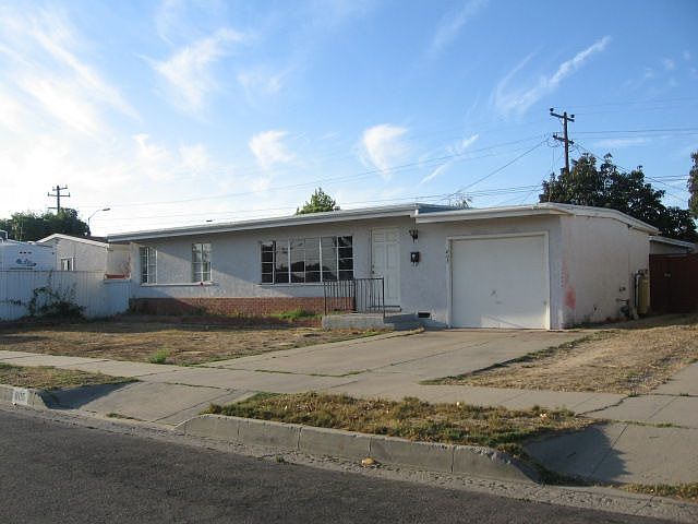 1st image of 805 E Mariposa Way