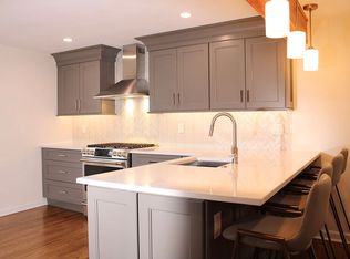 2146 Ridgeview Ave, Abington, PA 19001