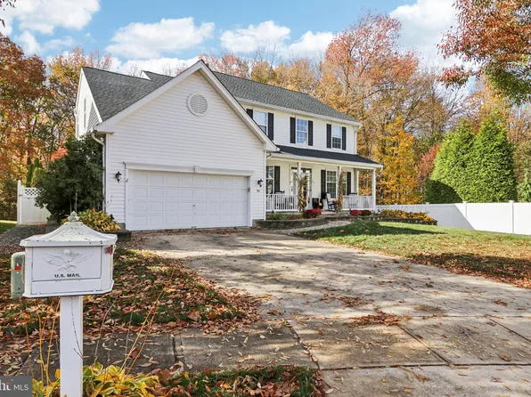 90 Whitford Dr, Burlington, NJ 08016