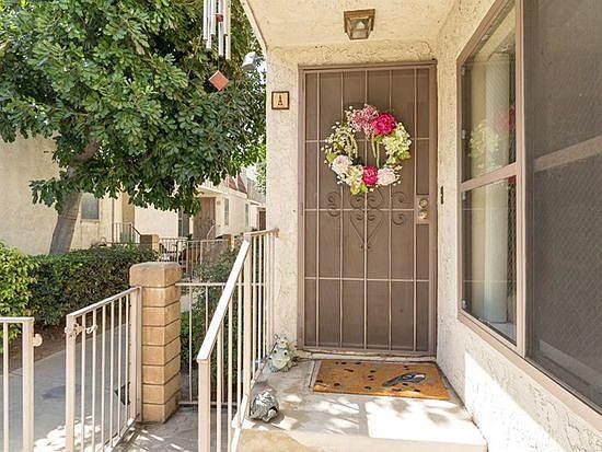 Front Entrance with patio