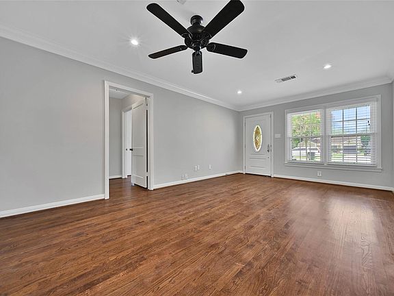 3rd image of 1038 Lamonte Ln