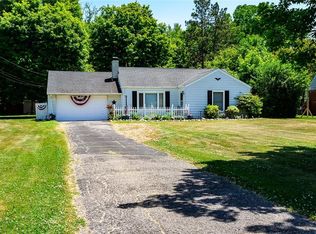 21561 Riviera Dr, Fairview Park, OH 44126
