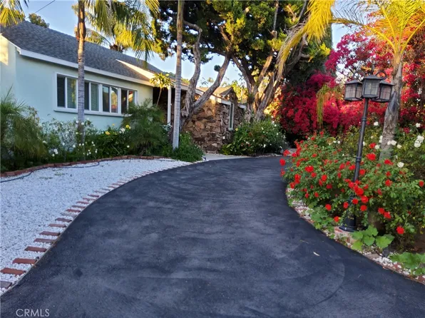 10545 La Tuna Canyon Rd, Sun Valley, CA 91352