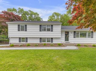 17 Ridgedale Rd, Bethel, CT 06801