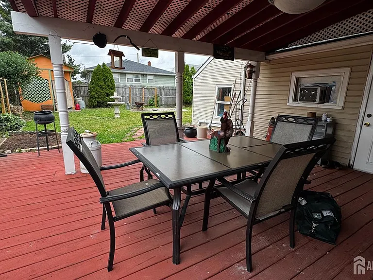 73 Hagaman St — Photo 8