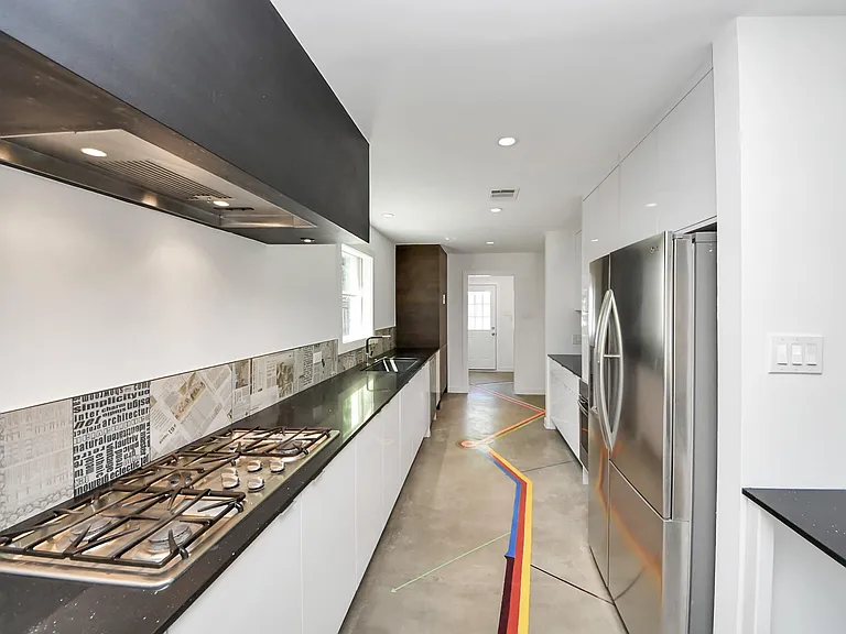 7610 Highmeadow Dr — Photo 25
