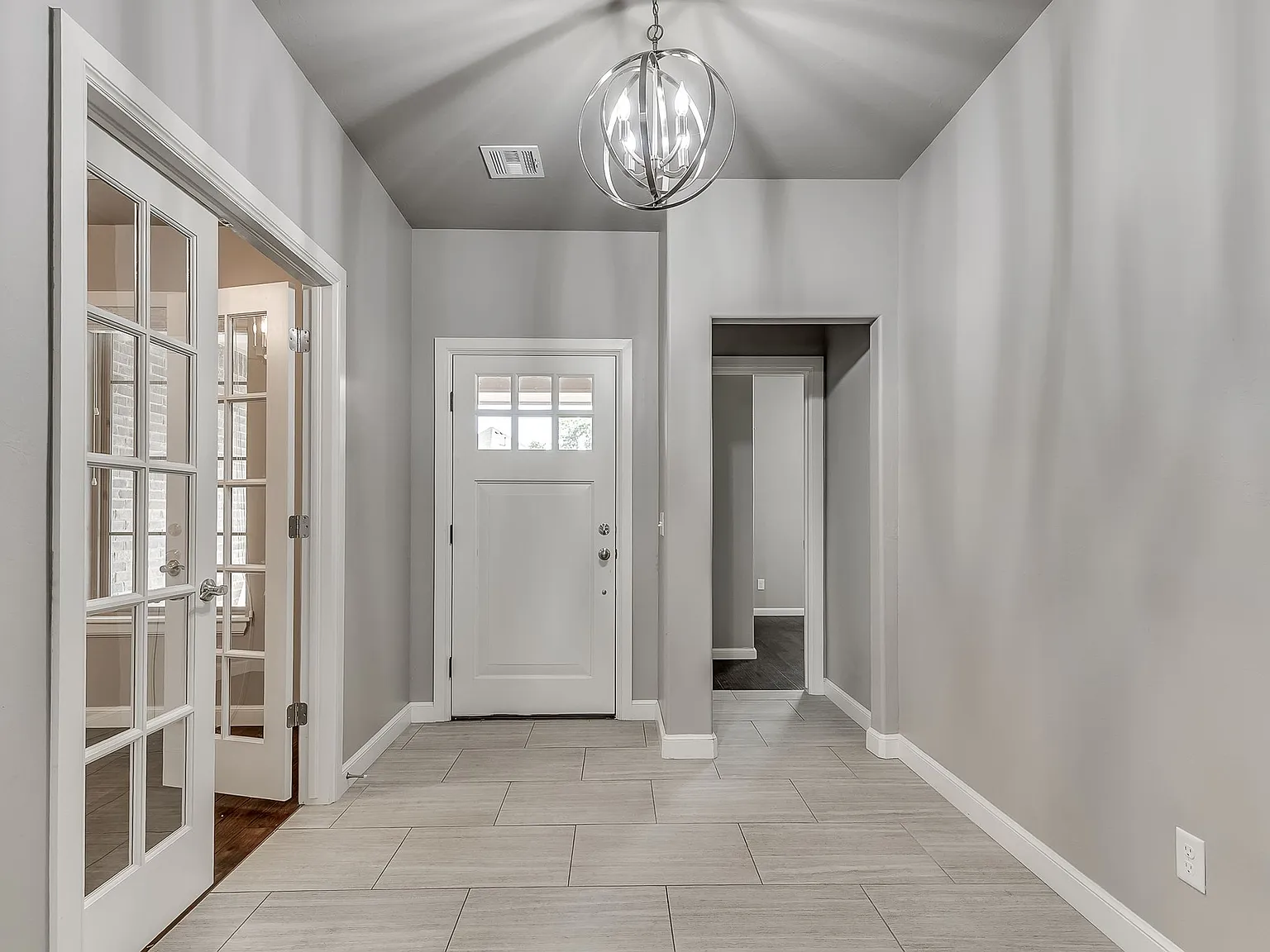 4 bed, 2069 sqft, $2,600 — Photo 3