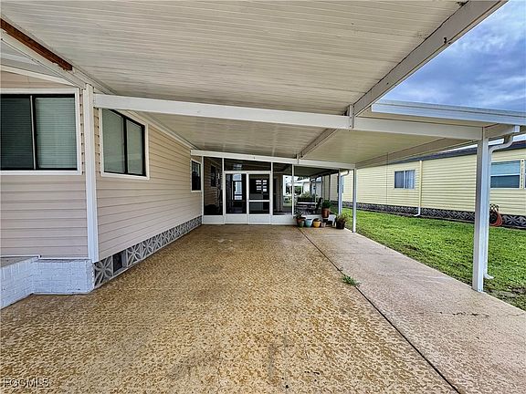 4th image of 448 Snead Dr