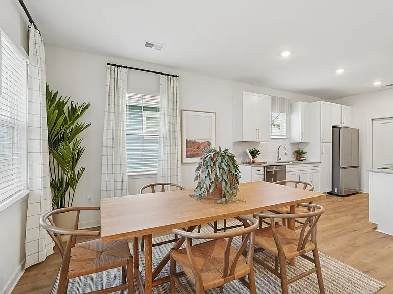 Hamlet Barclay West - Homes & Townhomes for Rent — Photo 7
