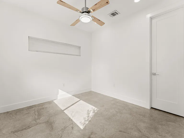 6201 Caddie St #2 — Photo 19