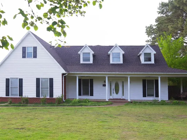 3717 Meade Lake Rd, Millington, TN 38053