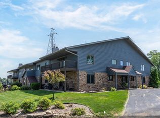 2490 Stroebe Island Dr, Appleton, WI 54914