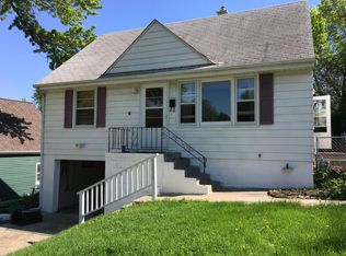 5839 Erskine St, Omaha, NE 68104