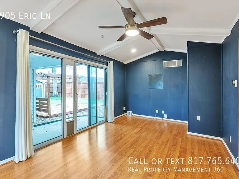 2905 Eric Ln — Photo 10