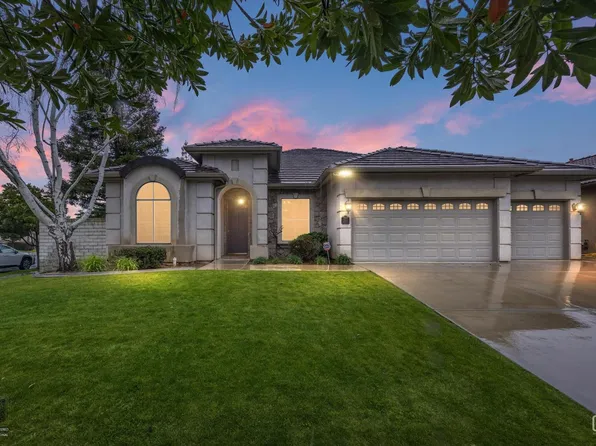 2602 Legend Rose St, Bakersfield, CA 93311