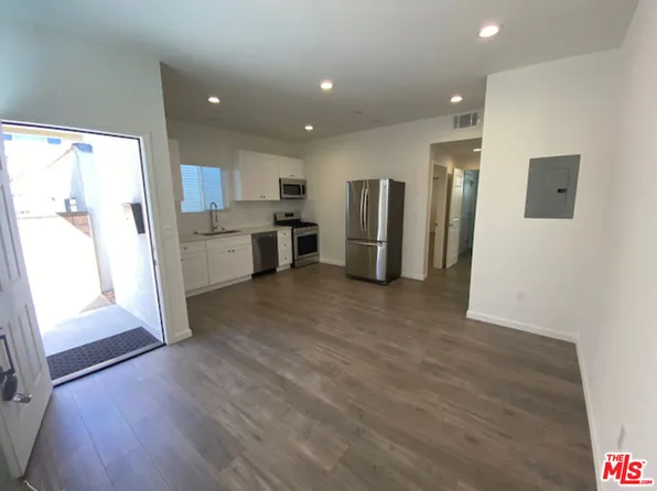 1112 Meadowbrook Ave, Los Angeles, CA 90019