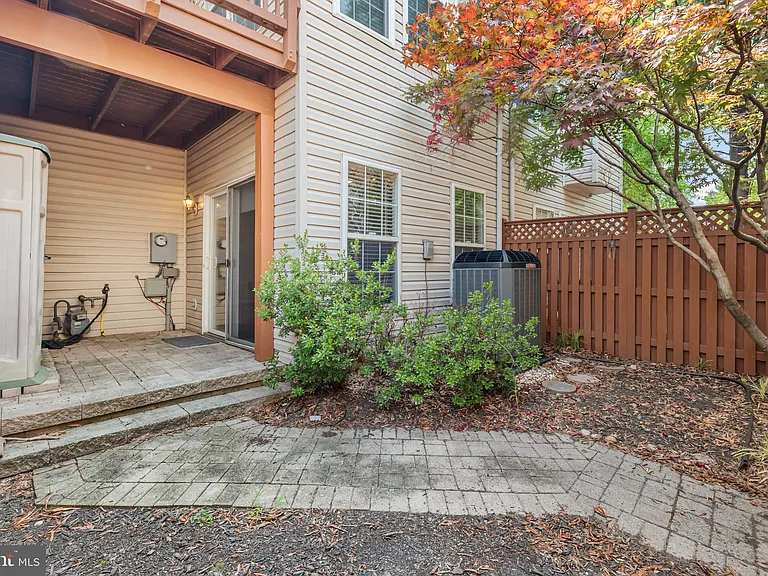 5011 Waple Ln — Photo 60