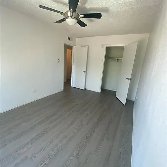 2401 Manor Rd #207 — Photo 7